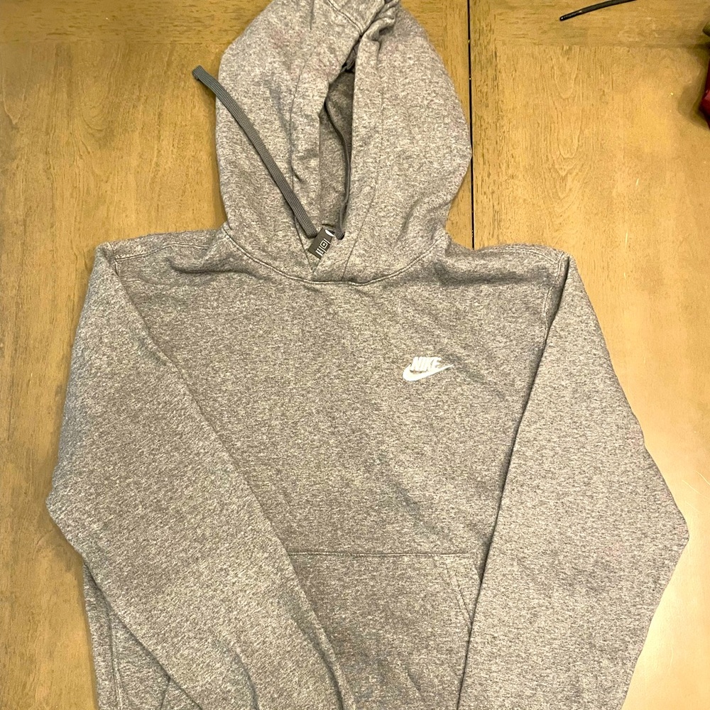 Nike men’s hooded sweatshirt size small